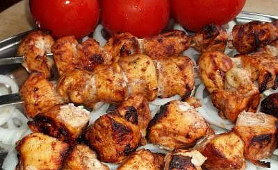 Шашлык из куриной грудки. Доставка по Челябинску. Купить этот шашлык в Сдобной деревне.