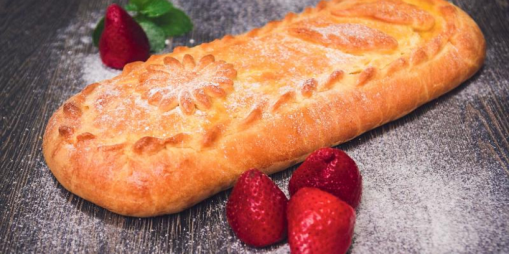 Пирог с клубникой
