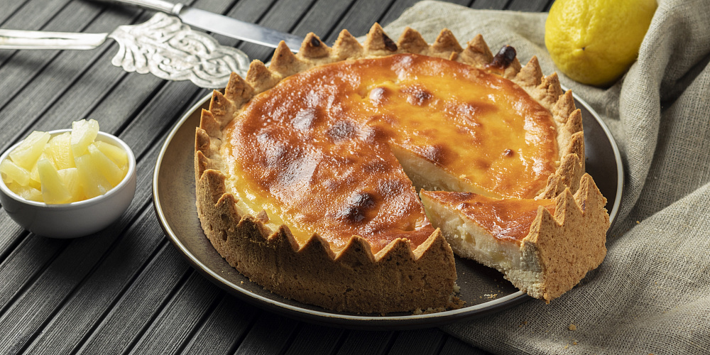 Песочный пирог с лимоном и ананасом
