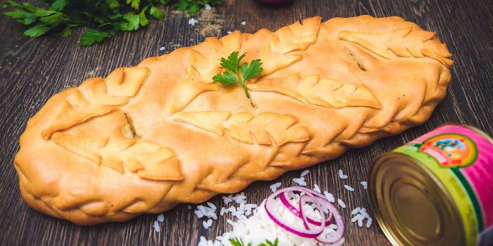 Постный пирог с рисом и рыбой консервированной. Доставка по Челябинску. Купить этот пирог в Сдобной деревне.
