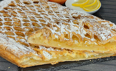 Пирог слоеный с яблоком и лимоном