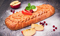 Пирог с яблоком и брусникой